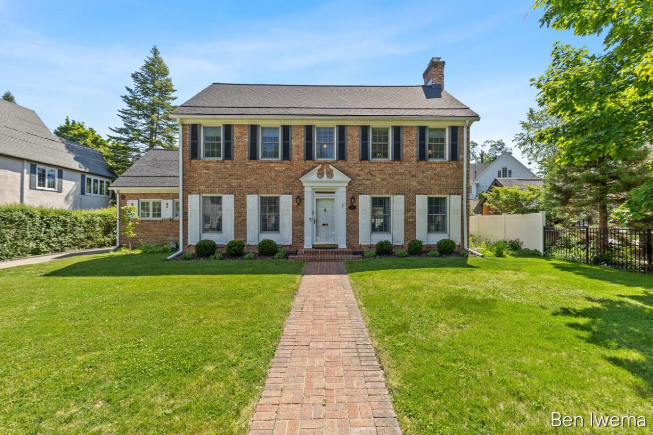 610 Locust Avenue Se, Grand Rapids, MI 49506 Main Photo