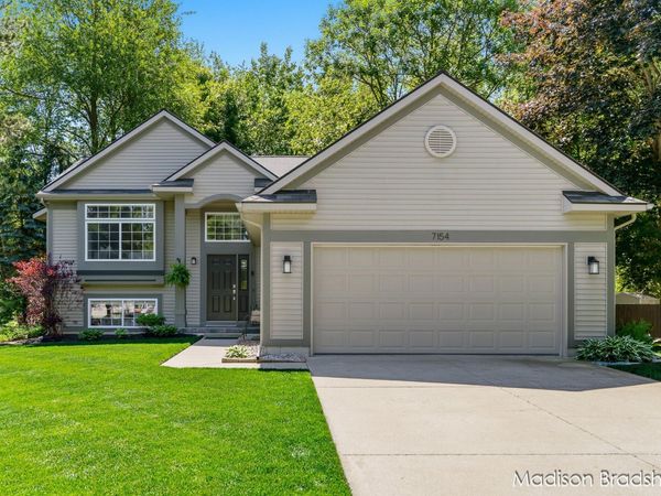 7154 Timbercreek Drive, Allendale, MI 49401