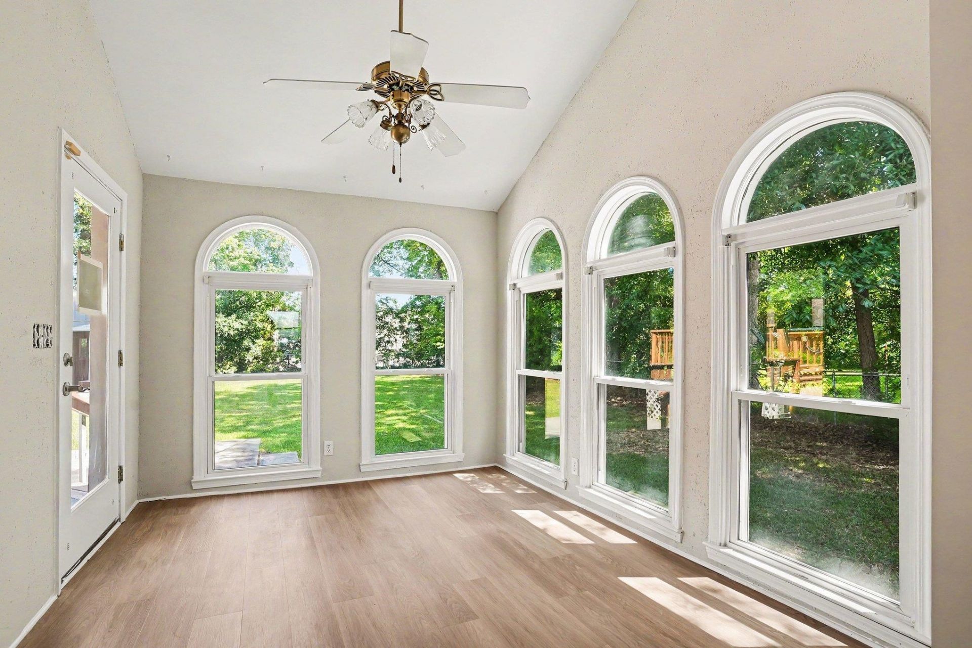 213 Caropine Dr.  Photo 11