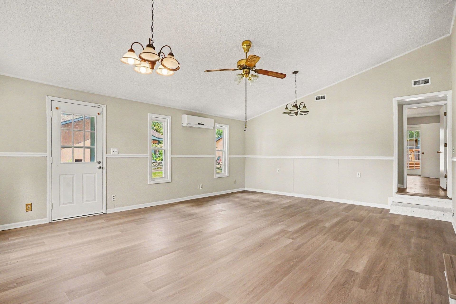 213 Caropine Dr.  Photo 15