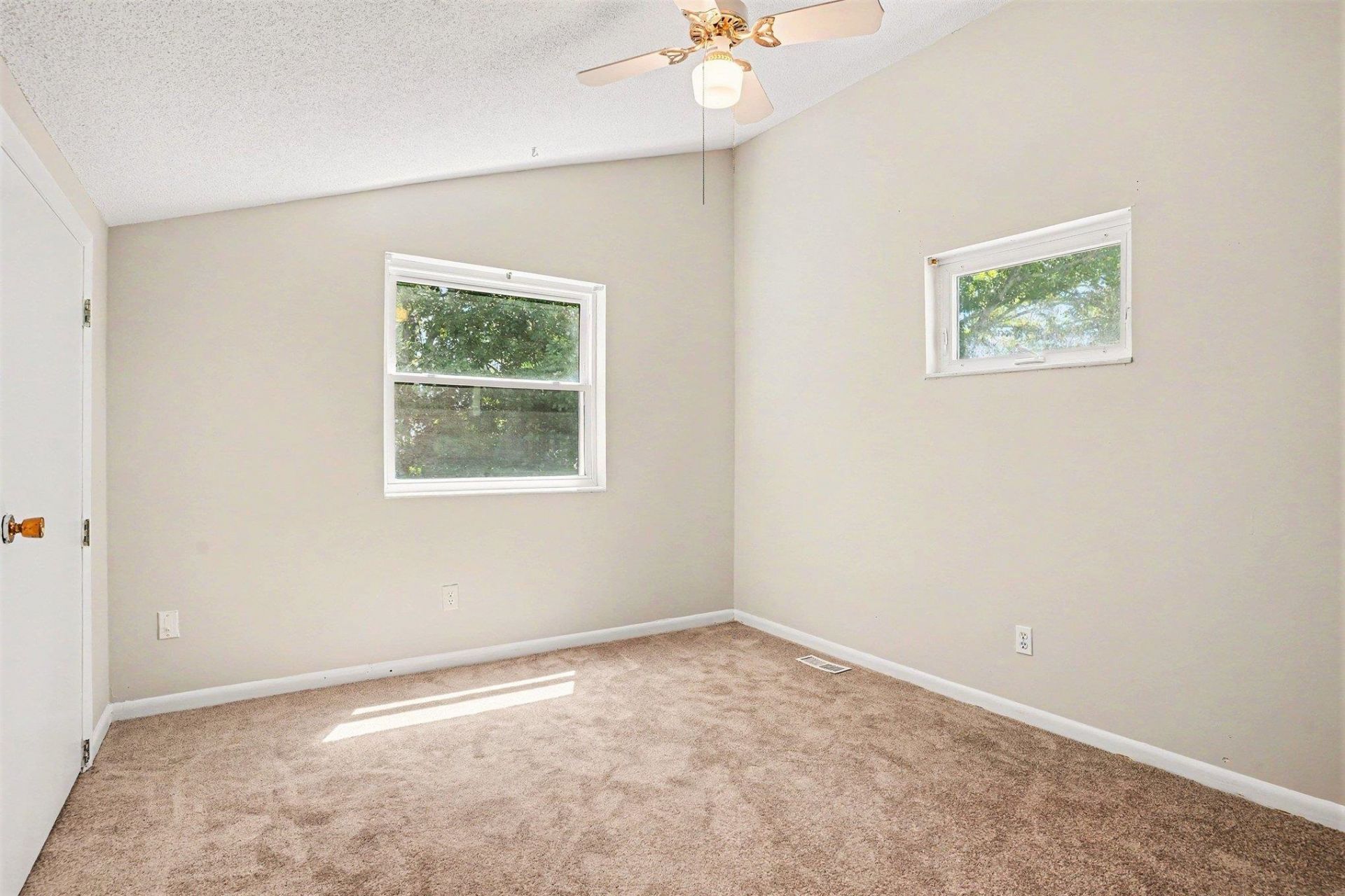 213 Caropine Dr.  Photo 32