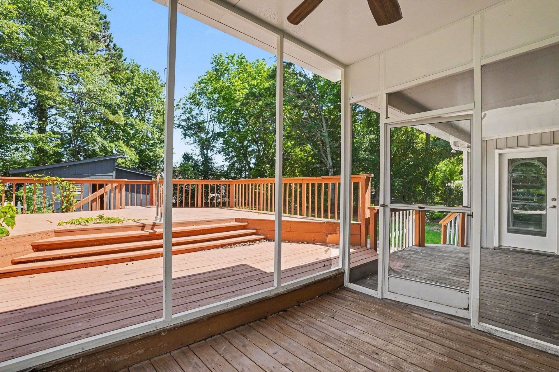 213 Caropine Dr.  Photo 4