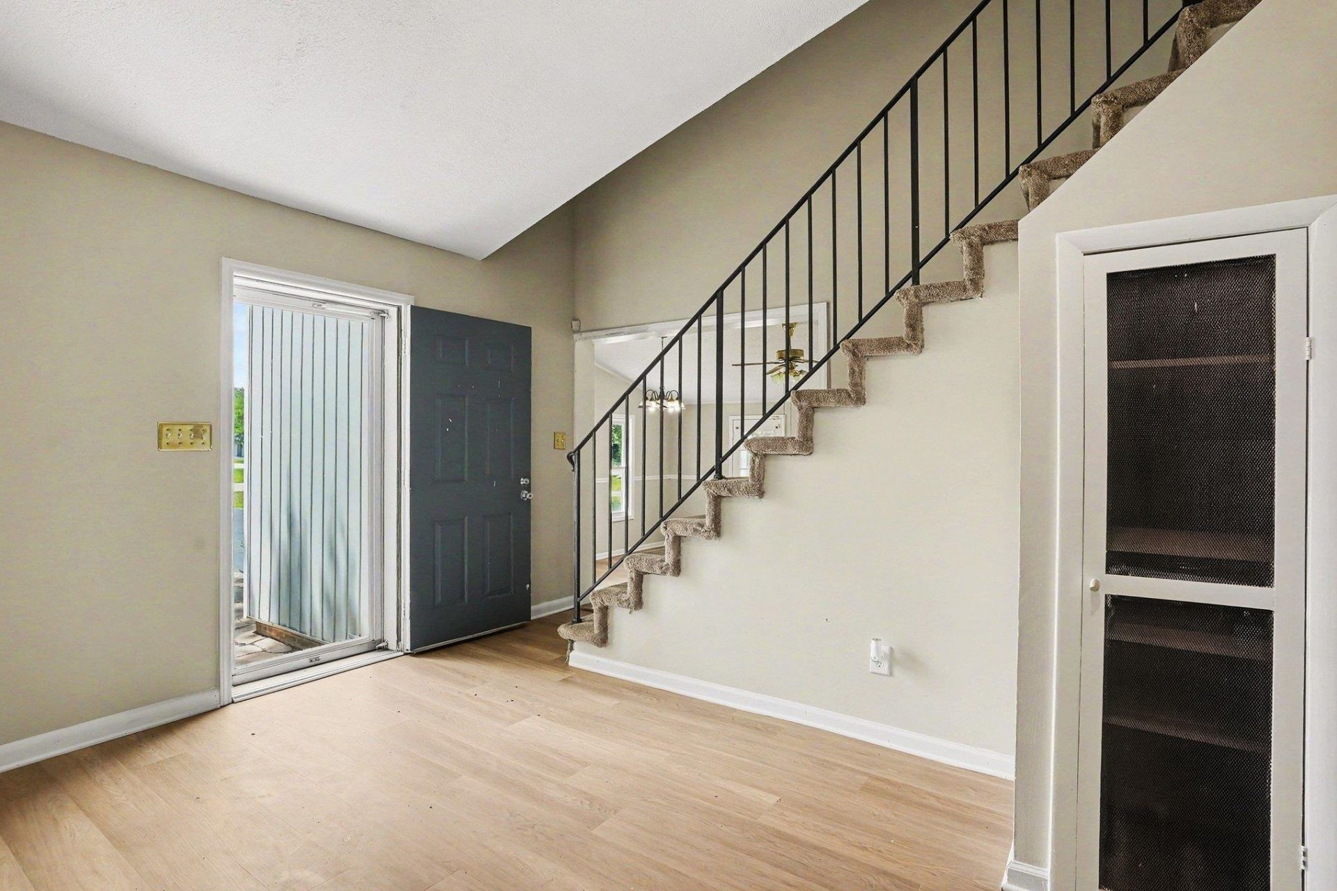 213 Caropine Dr.  Photo 7