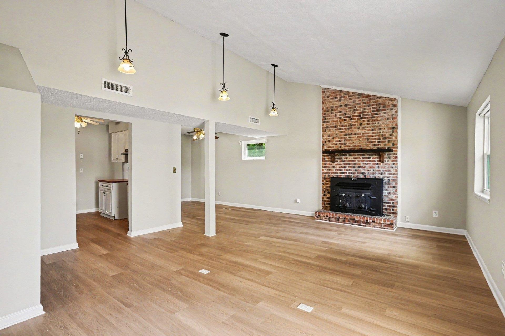 213 Caropine Dr.  Photo 8