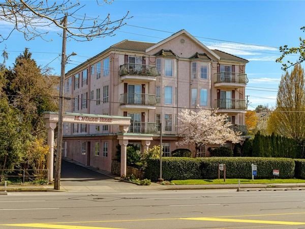 3133 Tillicum Rd , Unit #101, Saanich, BC V9A 2B4