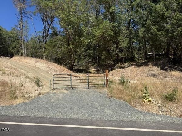 Merlin Sanitarium Road, Unit #8, Merlin, OR 97532