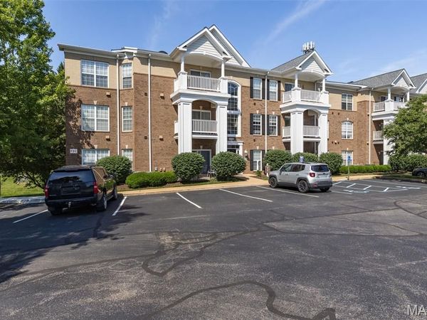 13115 Mill Crossing Court , Unit 205, St Louis, MO 63141