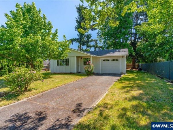 760 N 5th St, Aumsville, OR 97325