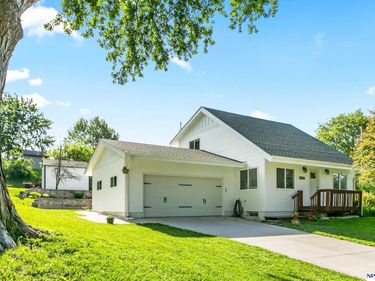 4692 Crestview Drive, Blair, NE 68008