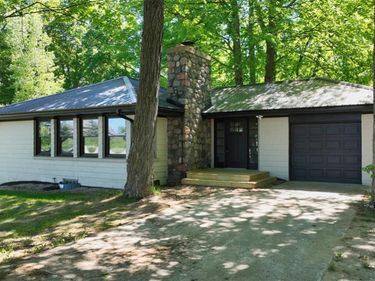 1351 Cedar Court , Gladwin, MI 48624