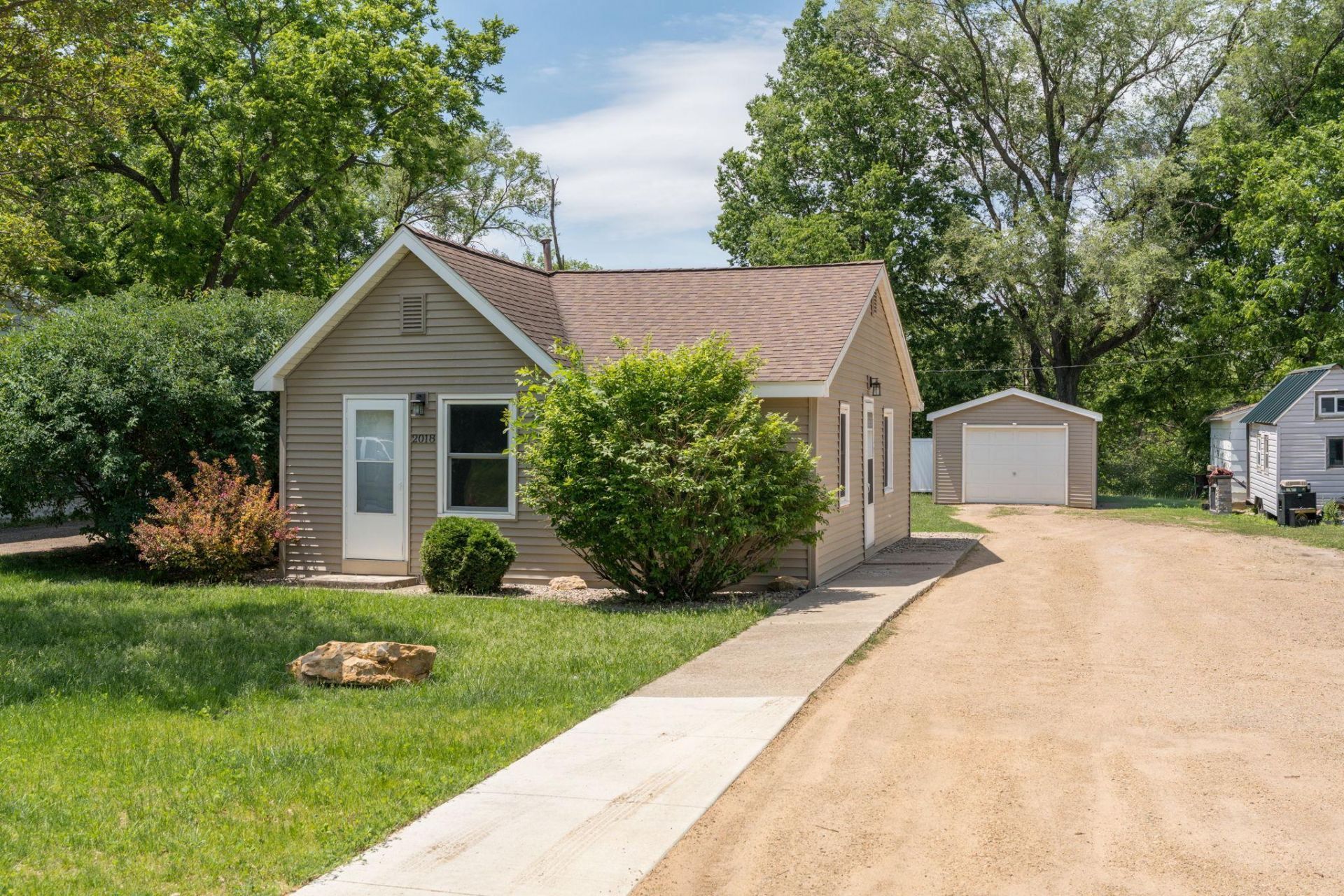 2018 7th Avenue , Mankato, MN 56001