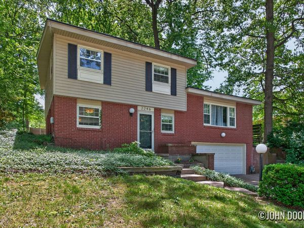 2246 Holliday Drive SW, Wyoming, MI 49519