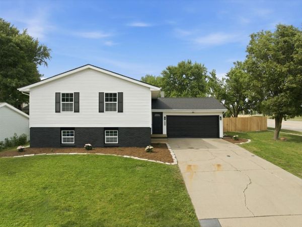 1828 Johnson Drive , Normal, IL 61761