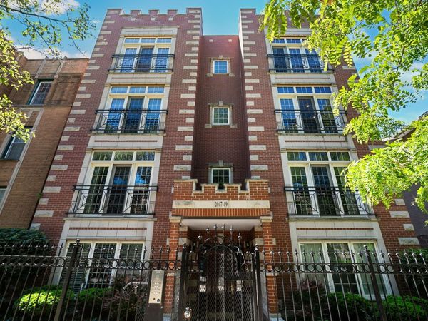2049 W Morse Avenue , Unit 3, Chicago, IL 60645