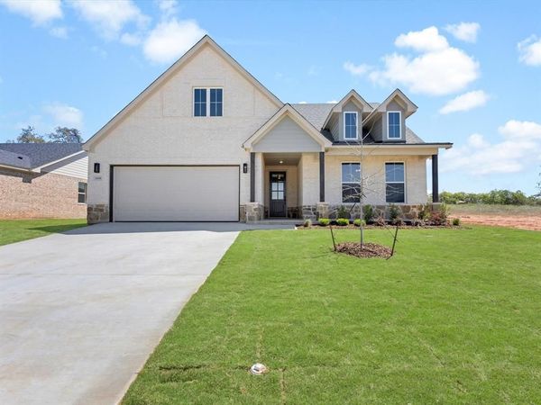 608 Jameson , Springtown, TX 76082