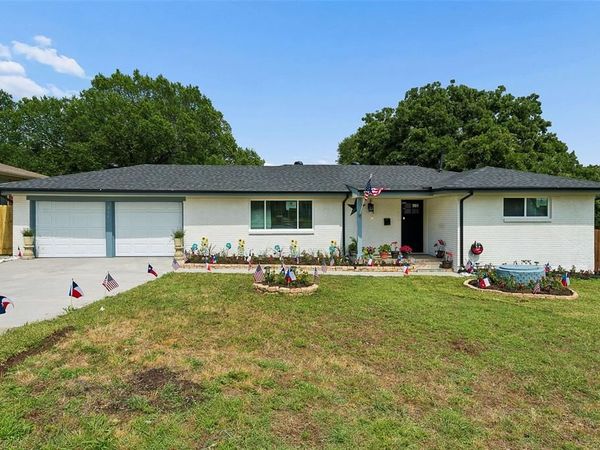 800 Lee Drive, Bedford, TX 76022