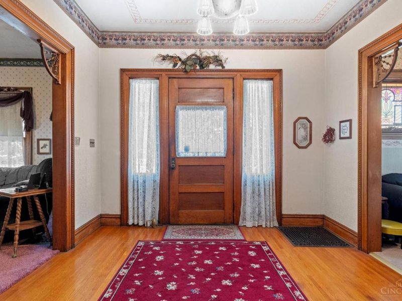 305 E Central Avenue, West Carrollton, OH 45449 Photo 3