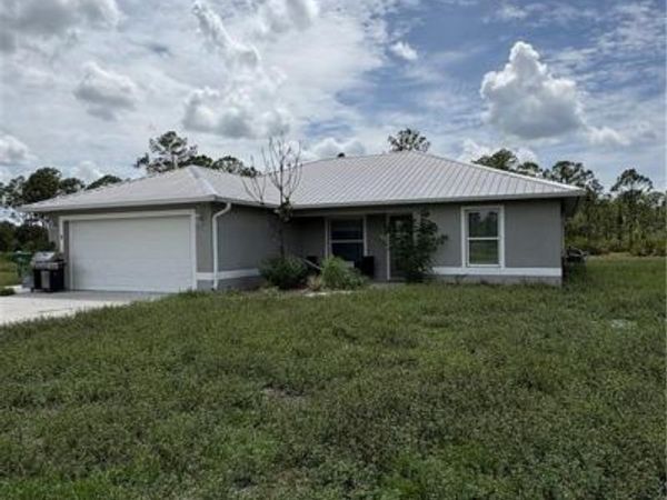 2872 Secretariat DR , LABELLE, FL 33935