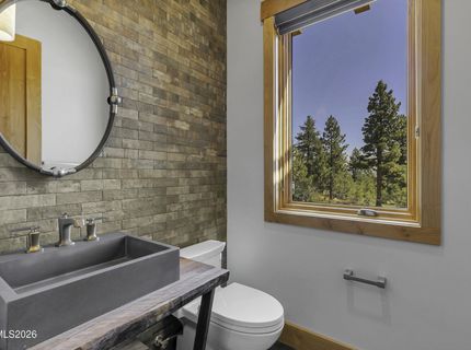 256 Forest Hill Way, Gardnerville, NV 89460 Photo