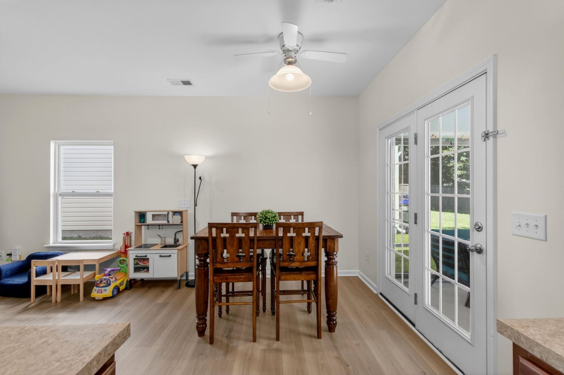 114 Coosawatchie Street Photo 10