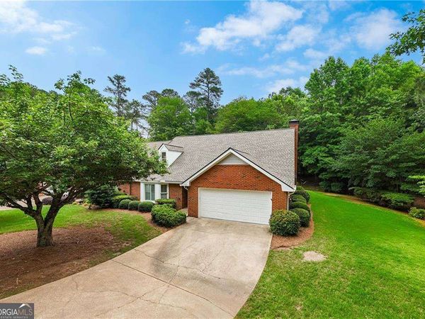 300 Brickleberry Drive, Roswell, GA 30075