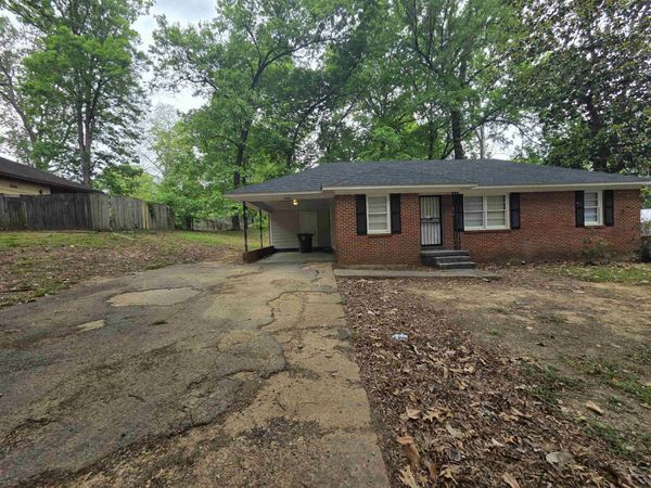 5369 LOCHINVAR RD, Memphis, TN 38116