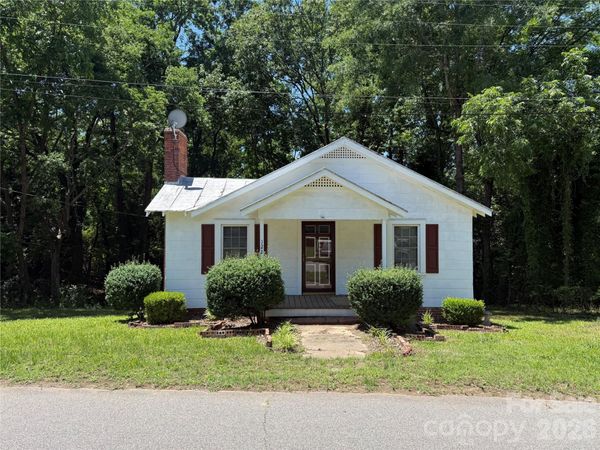 122 E Hargrave Street , Wadesboro, NC 28170