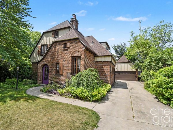 1139 Cadillac Drive SE, Grand Rapids, MI 49506