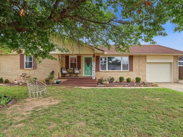 1209 Meadowbrook Lane, Prague, OK 74864