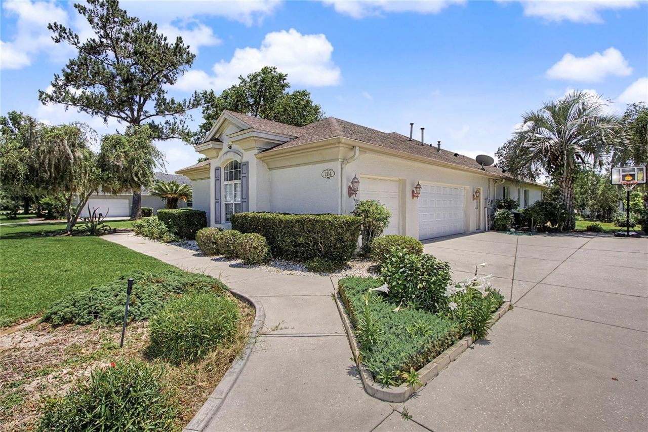 2114 SE 25th Loop , Ocala, FL 34471 Photo