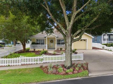 1622 LAUREL WAY, TAVARES, FL 32778