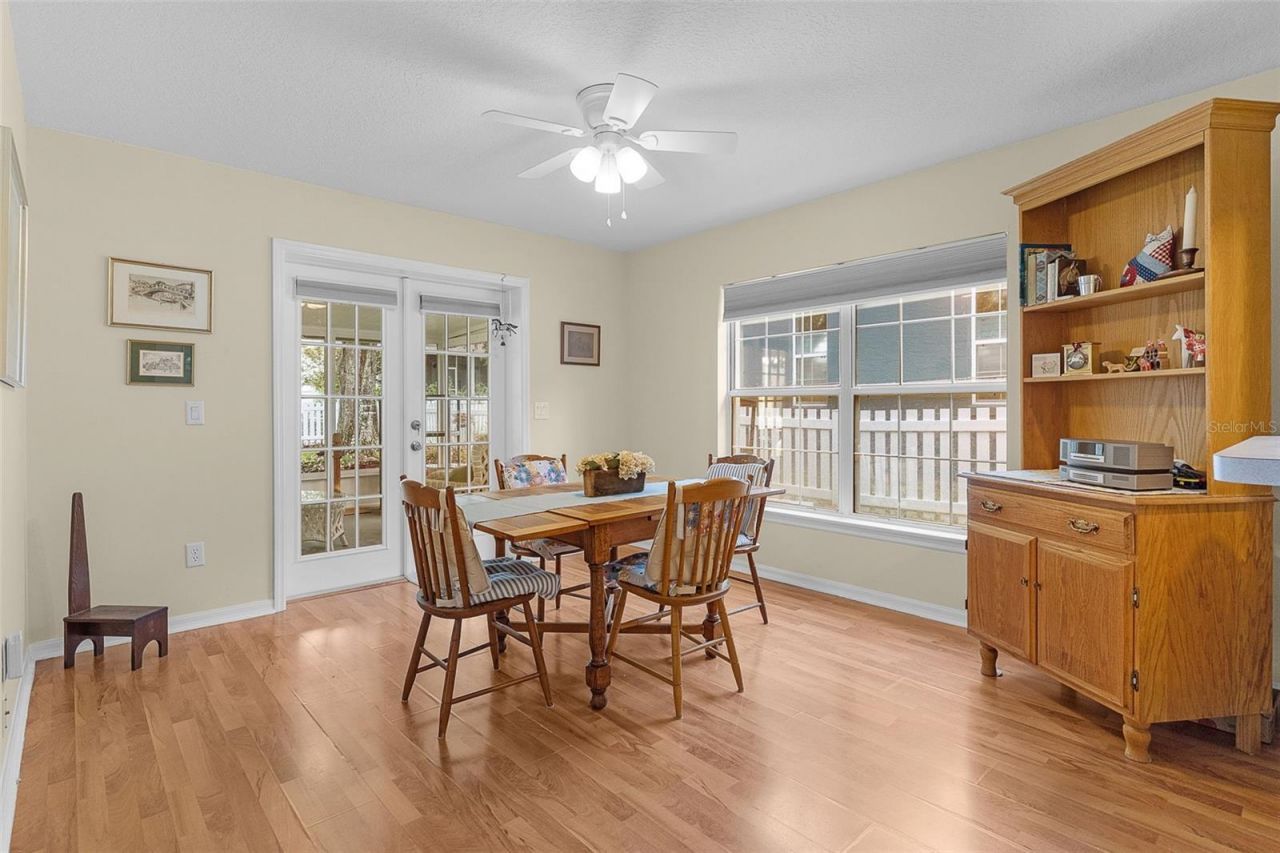 1622 Laurel Way, Tavares, FL 32778 Photo