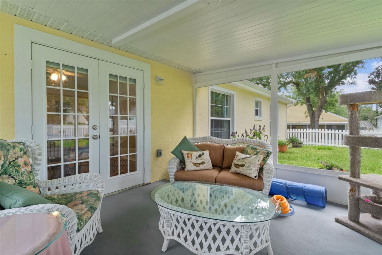 1622 Laurel Way, Tavares, FL 32778 Photo