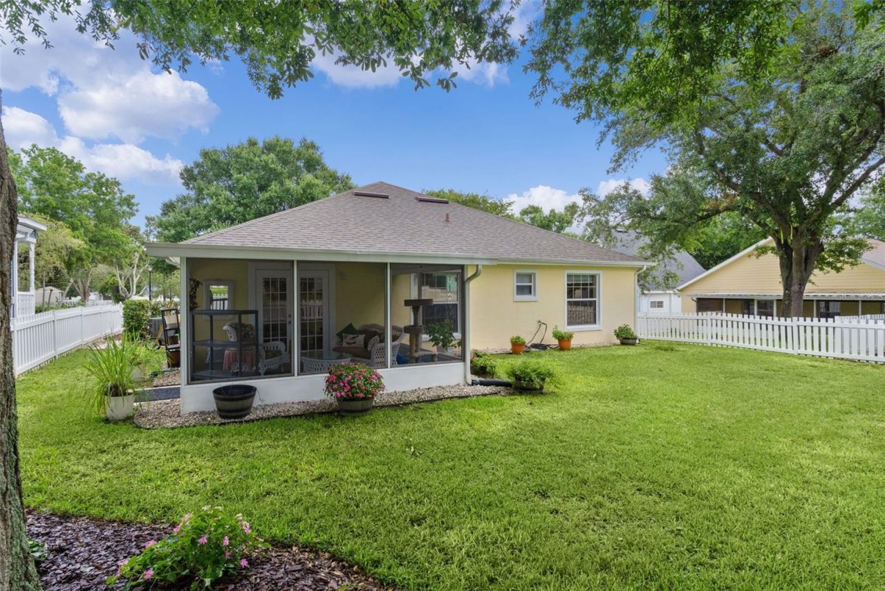 1622 Laurel Way, Tavares, FL 32778 Photo
