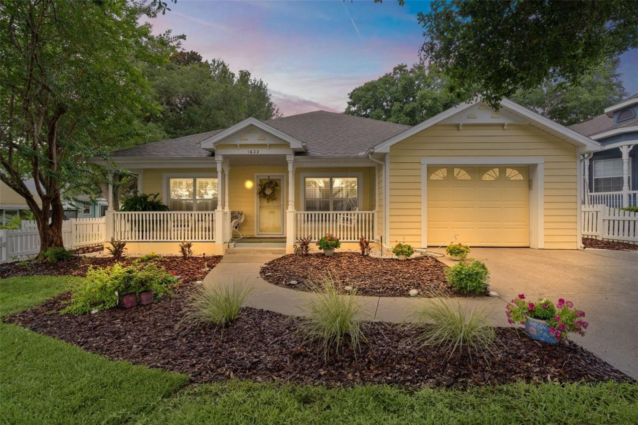 1622 Laurel Way, Tavares, FL 32778 Photo