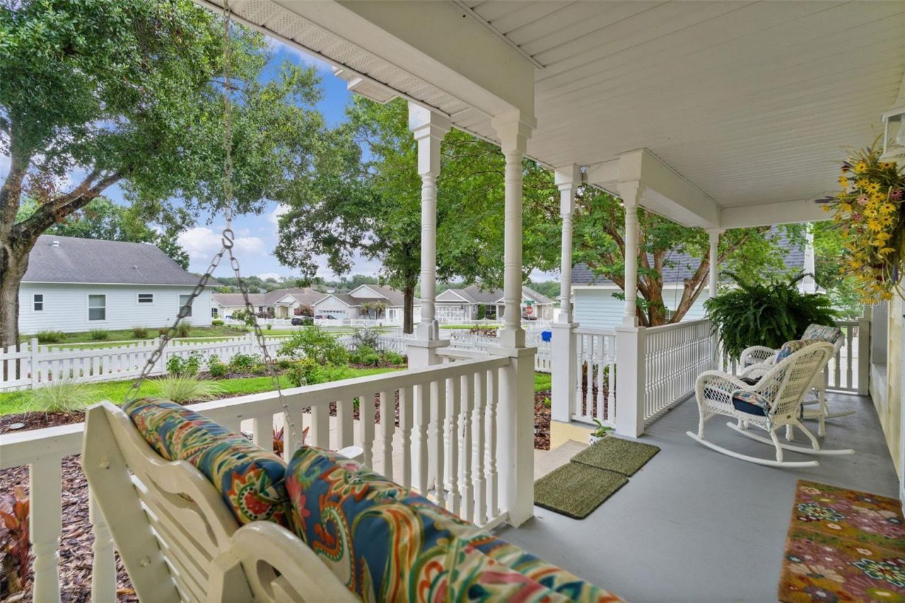 1622 Laurel Way, Tavares, FL 32778 Photo