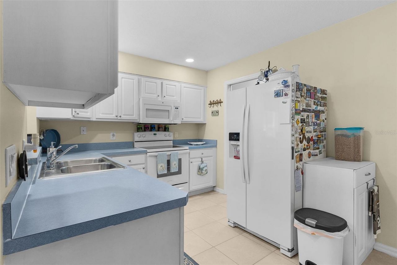 1622 Laurel Way, Tavares, FL 32778 Photo
