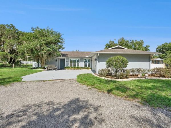 2530 E NEW YORK AVENUE , DELAND, FL 32724