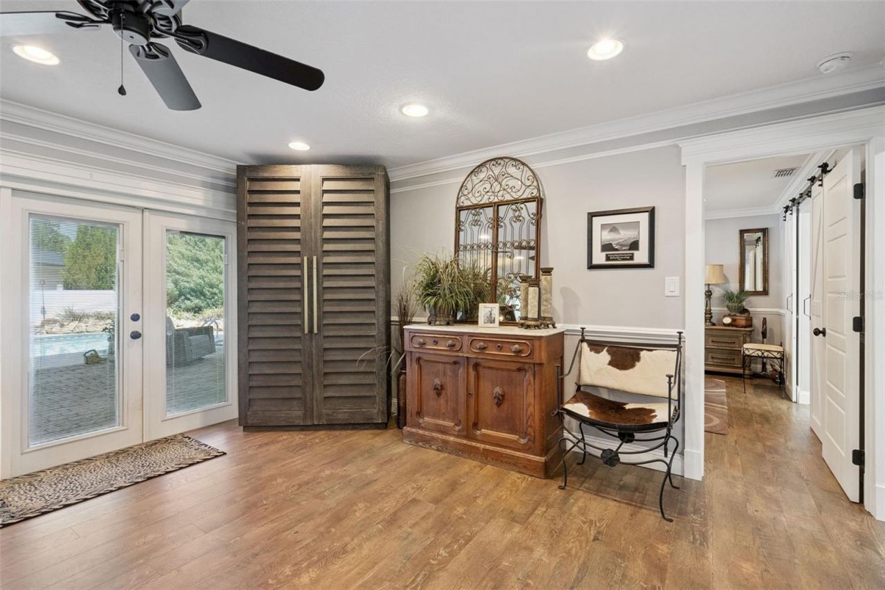 2530 E New York Avenue, Deland, FL 32724 Photo