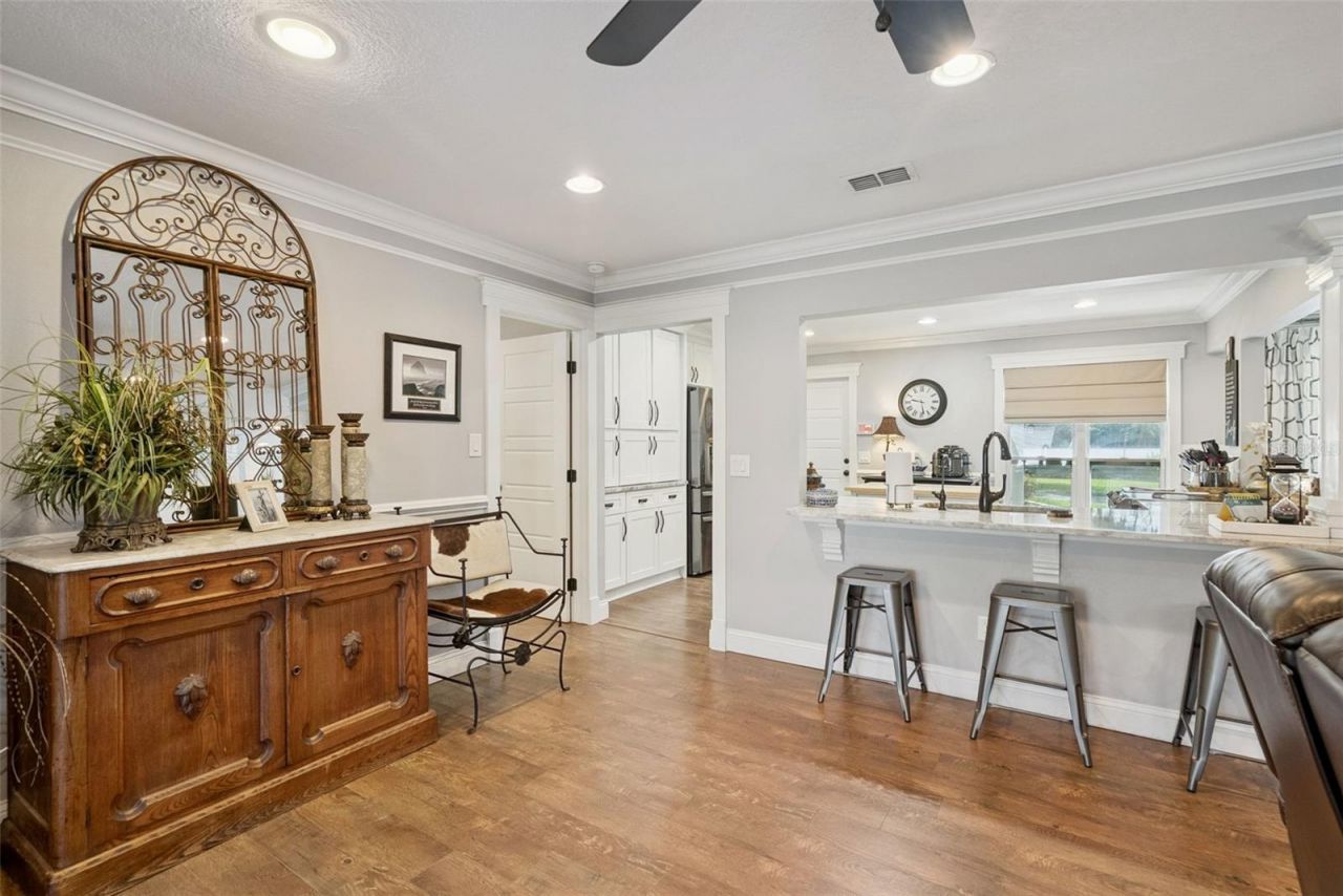 2530 E New York Avenue, Deland, FL 32724 Photo