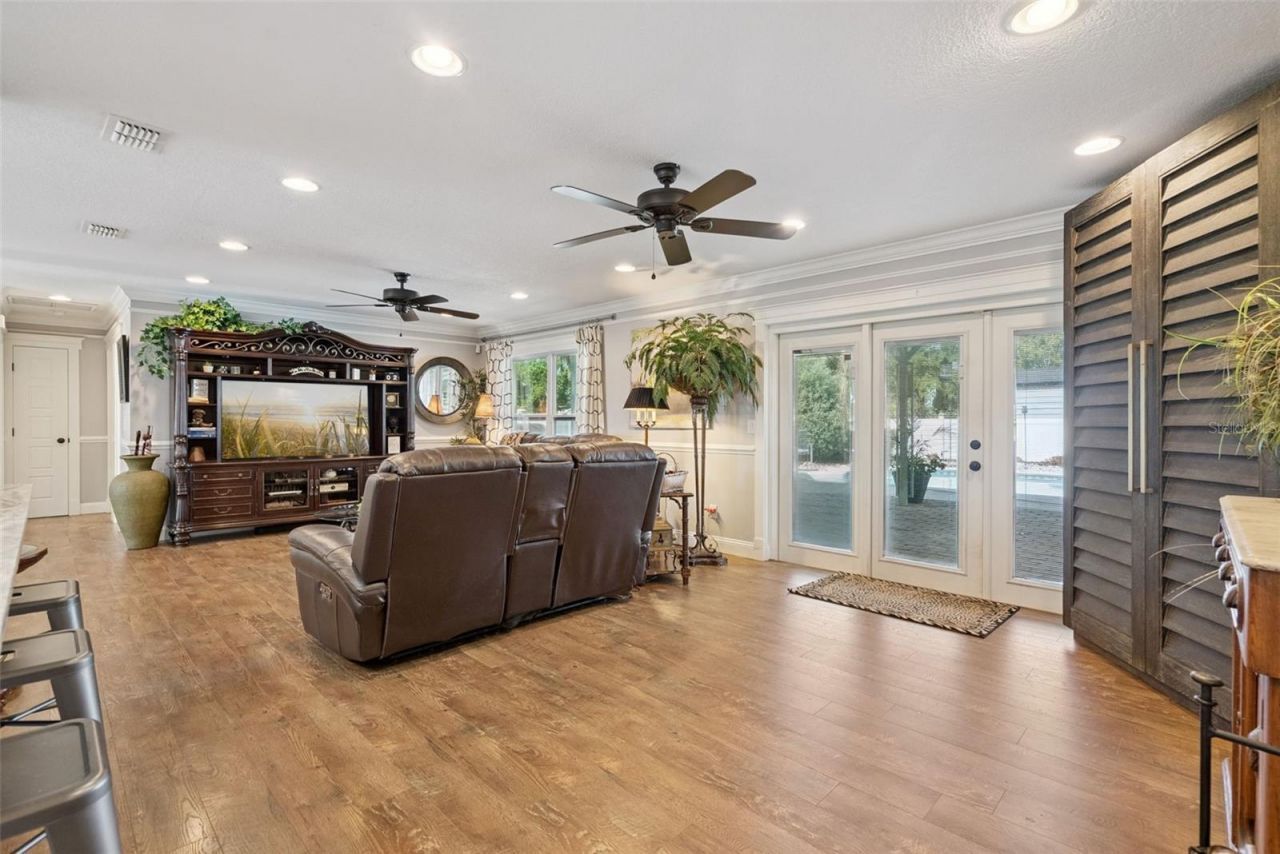 2530 E New York Avenue, Deland, FL 32724 Photo