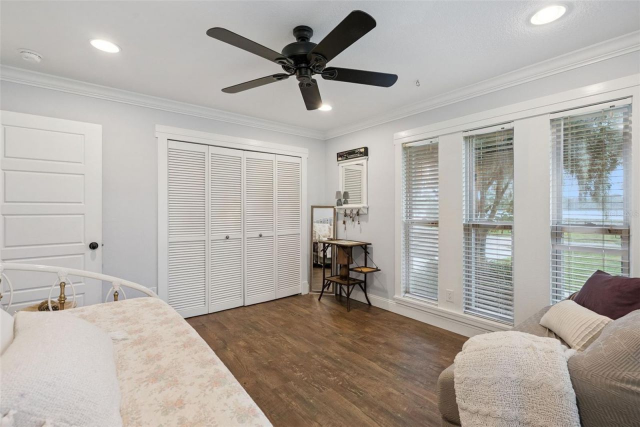 2530 E New York Avenue, Deland, FL 32724 Photo