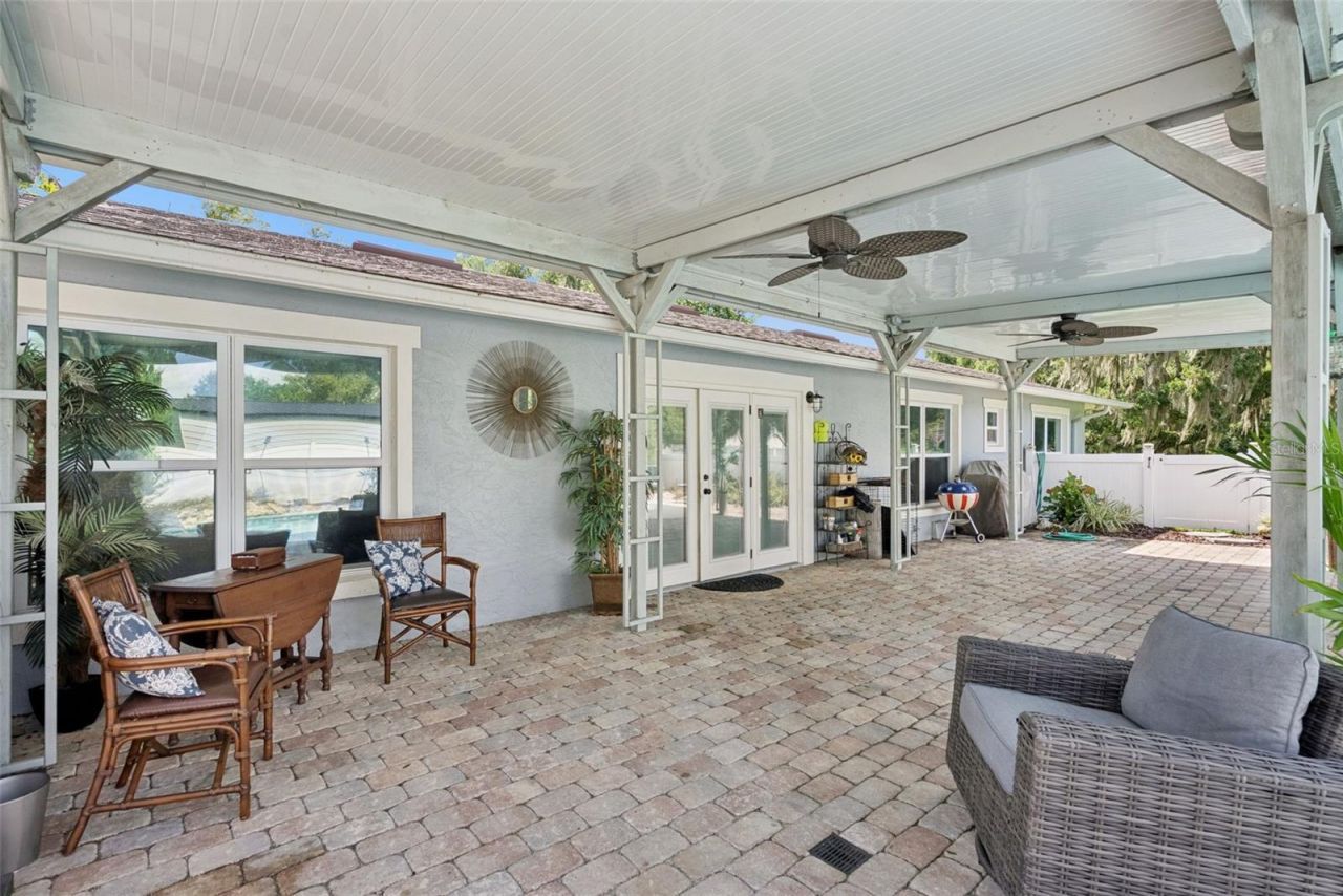 2530 E New York Avenue, Deland, FL 32724 Photo