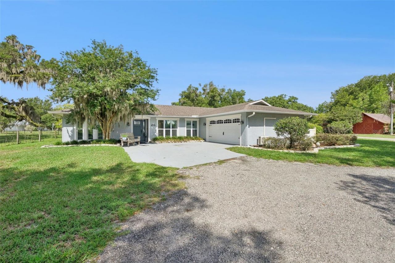 2530 E New York Avenue, Deland, FL 32724 Photo