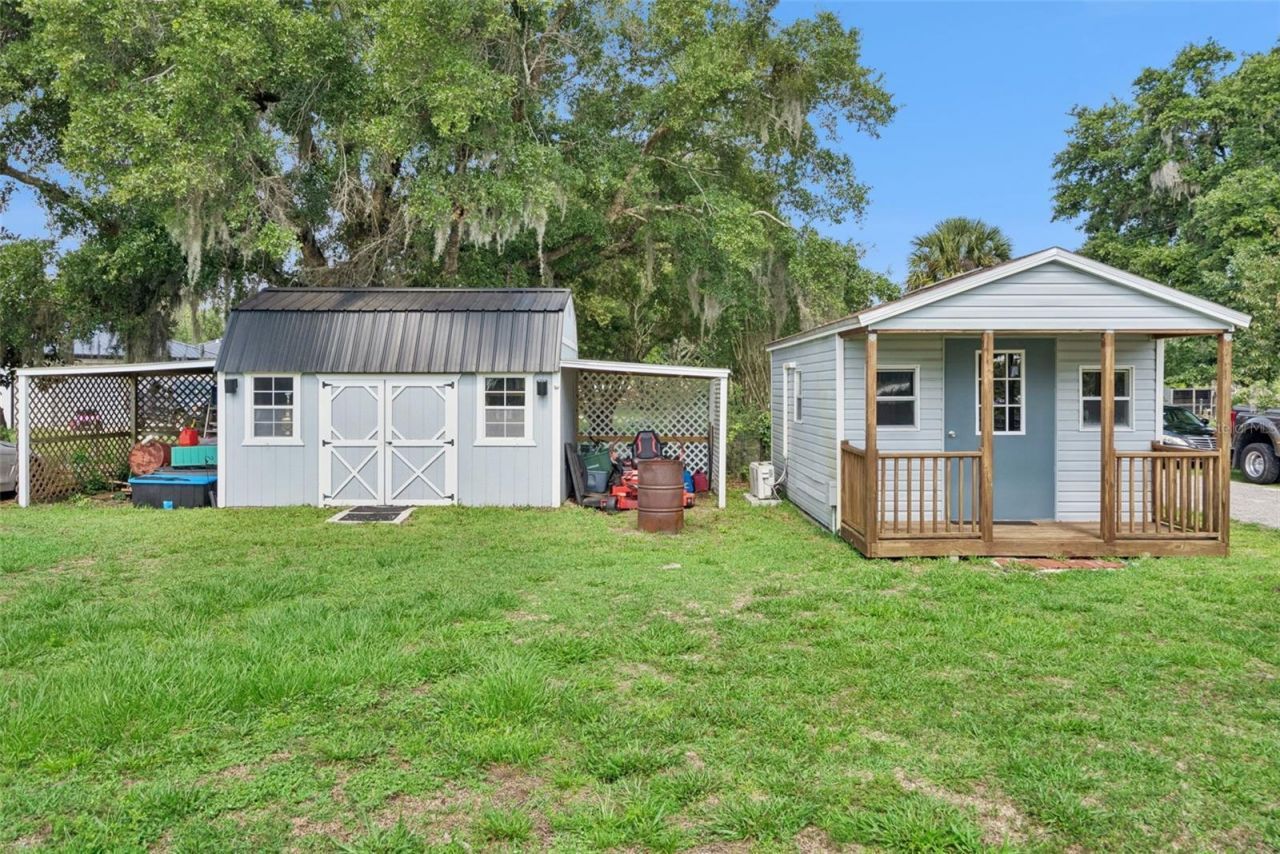 2530 E New York Avenue, Deland, FL 32724 Photo