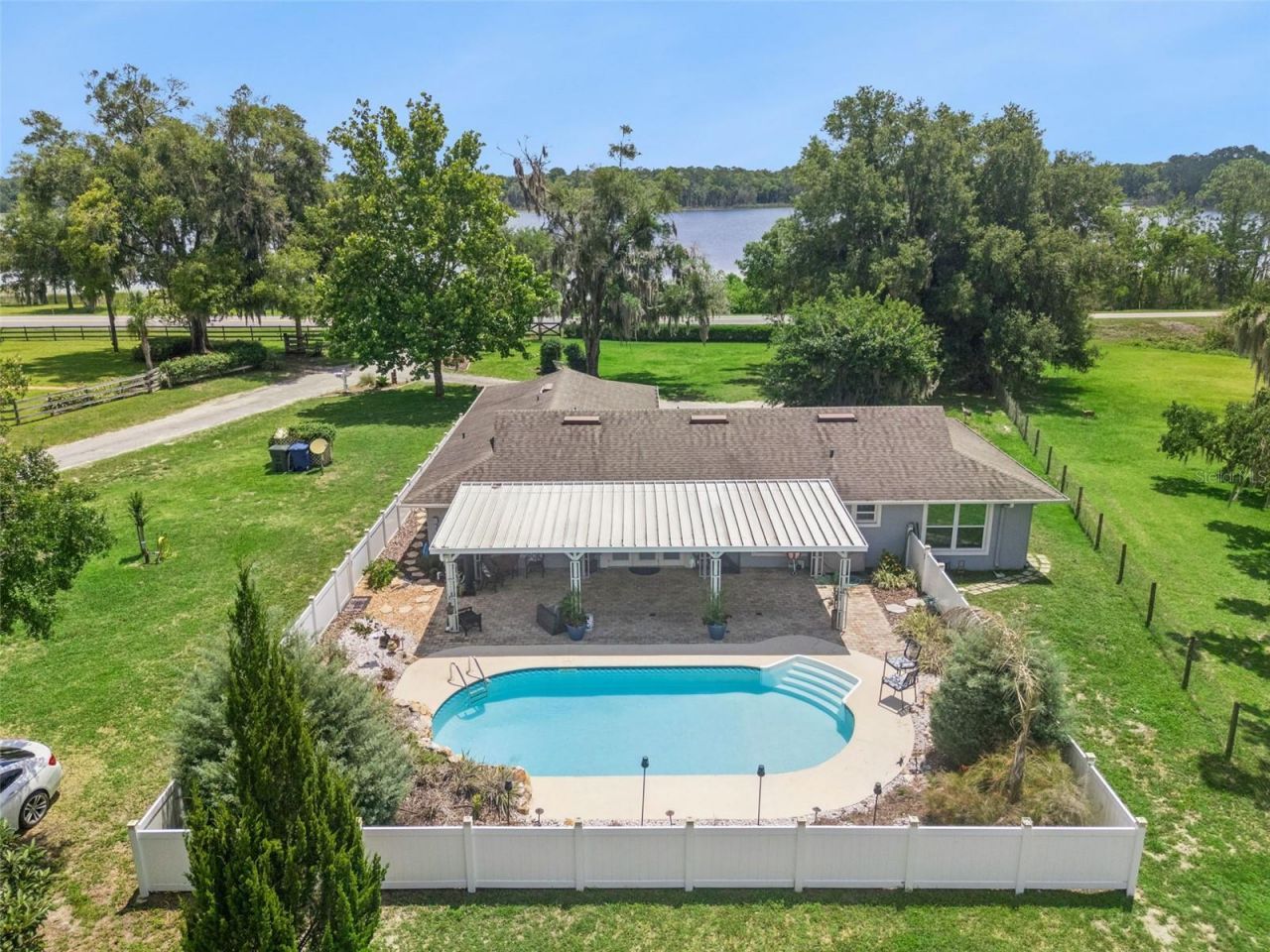 2530 E New York Avenue, Deland, FL 32724 Photo