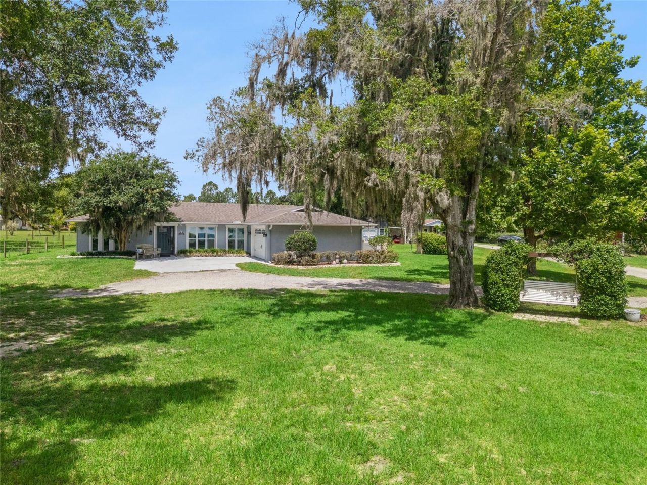 2530 E New York Avenue, Deland, FL 32724 Photo