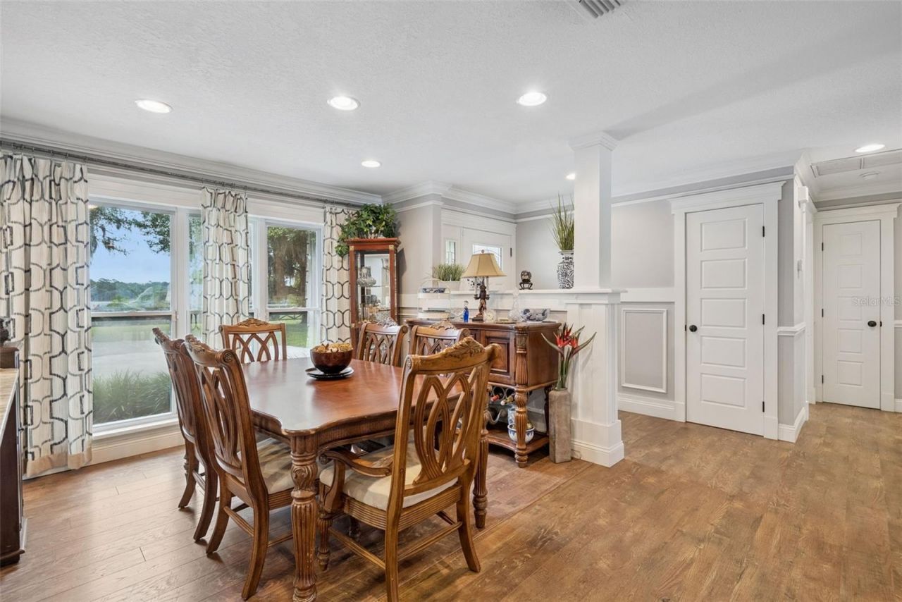 2530 E New York Avenue, Deland, FL 32724 Photo