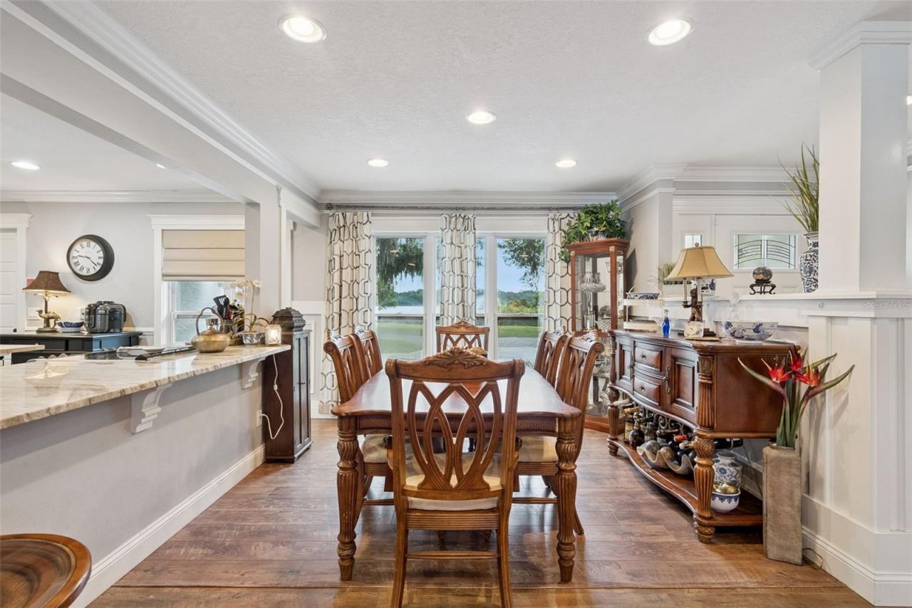 2530 E New York Avenue, Deland, FL 32724 Photo