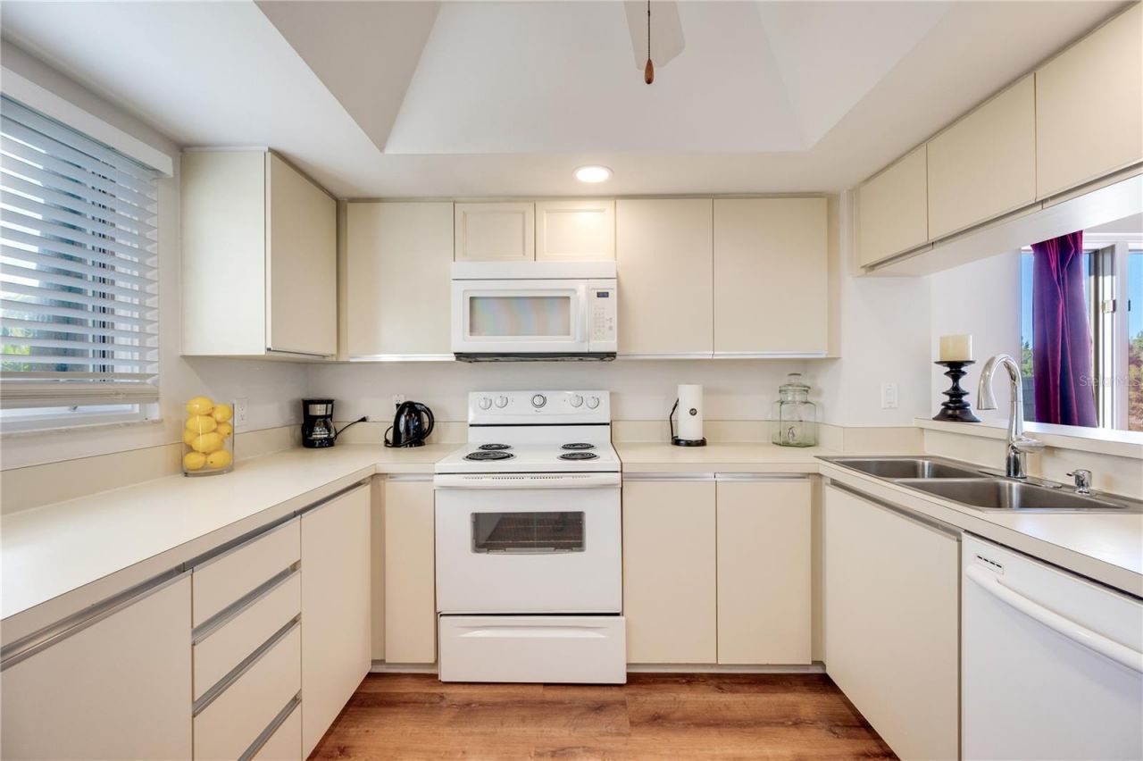 1645 Spoonbill Lane , Unit C, Naples, FL 34105 Photo